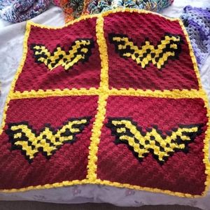 Wonder woman c2c wall hanging